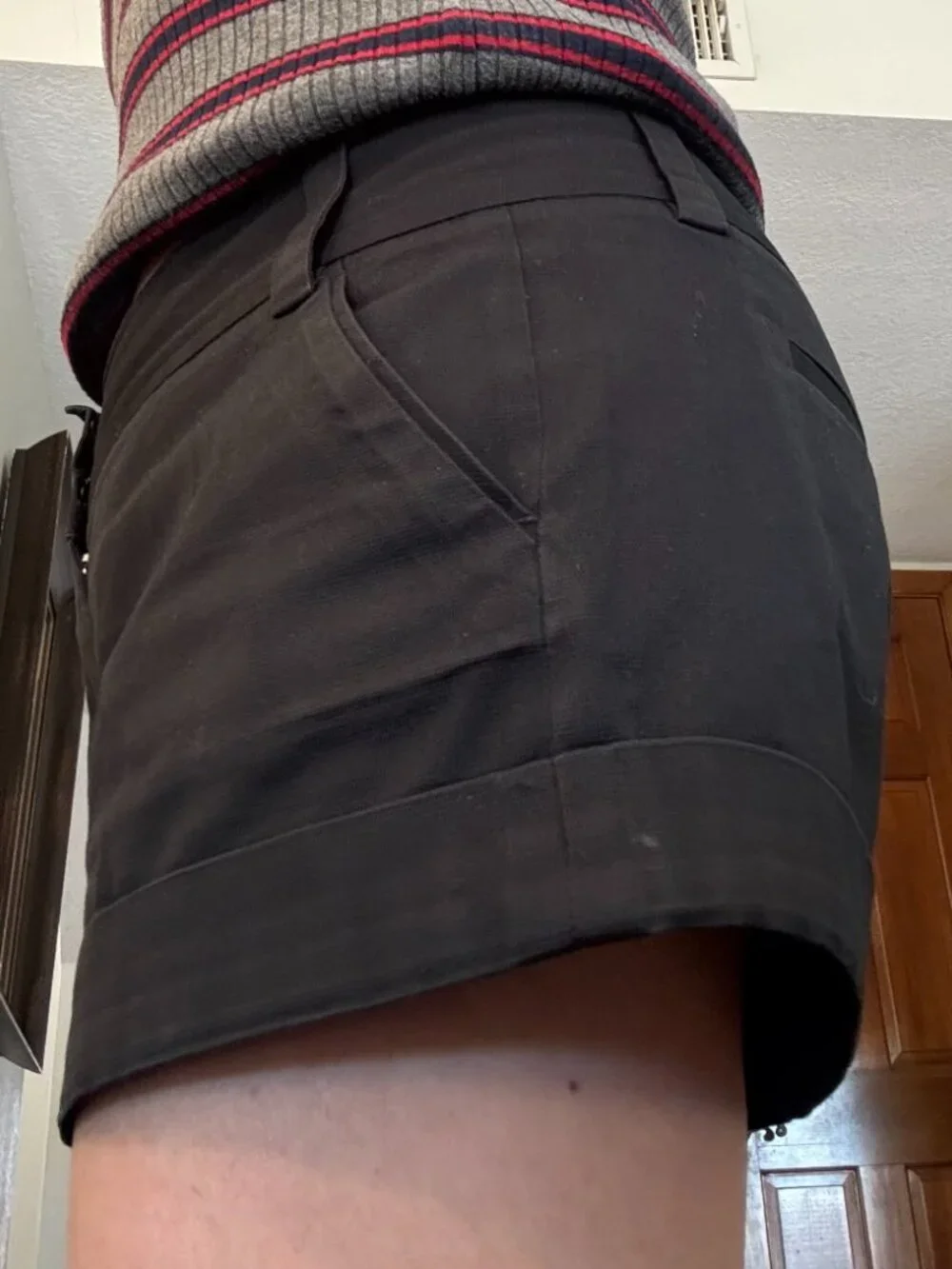 Alice + Olivia Black Tailored Cuffed Shorts Size 2 Low Rise Lined